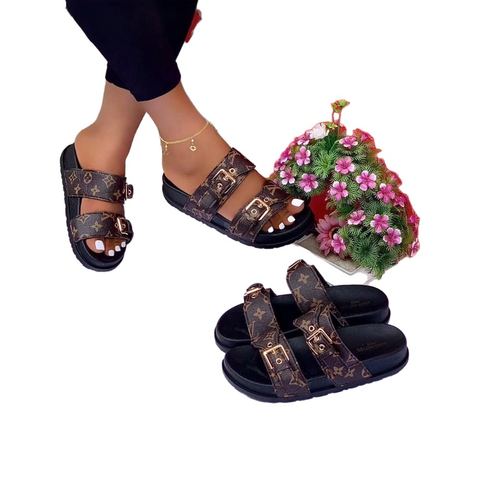 flat double-buckle slide., GH₵180