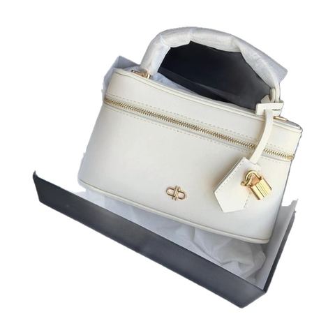 Handbag, GH₵160